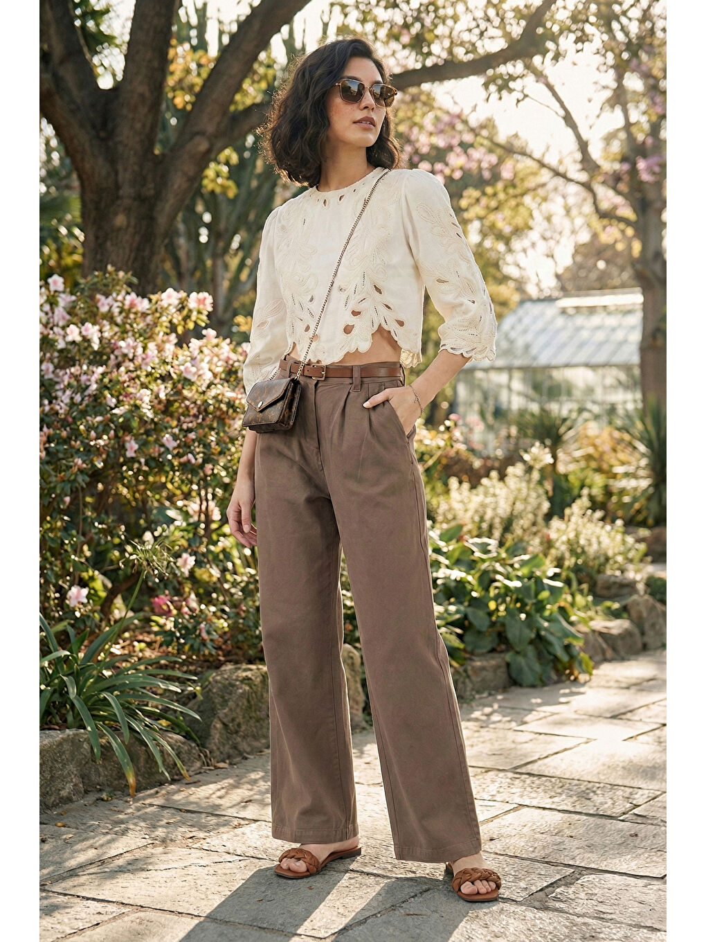 Kahverengi Pamuklu Wide Leg Yüksek Bel Geniş Paça Kemerli Kadın Pantolon 668YP5429