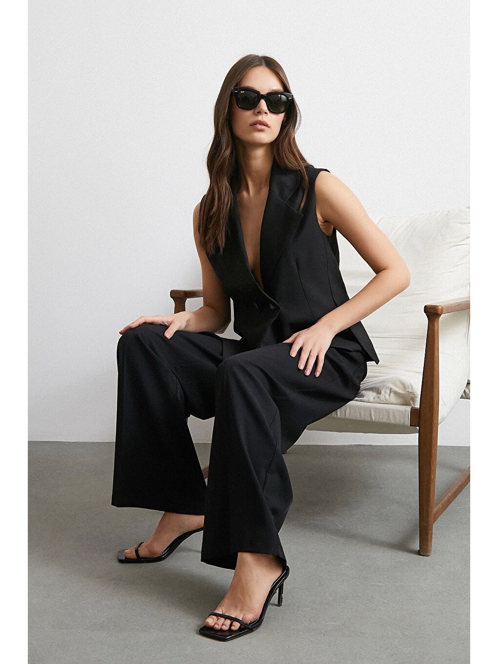 Çift Düğmeli Gömlek Yaka Yelek Siyah