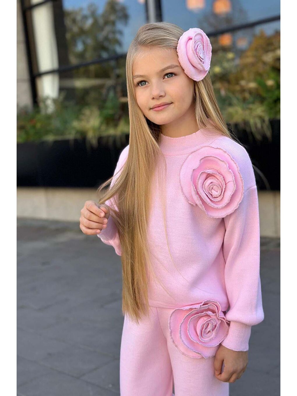 Kız Çocuk Balıkçı Yaka Omuzunda Gül Broşlu Kazak Bol Kesim Pembe Triko Alt Üst Takım-1