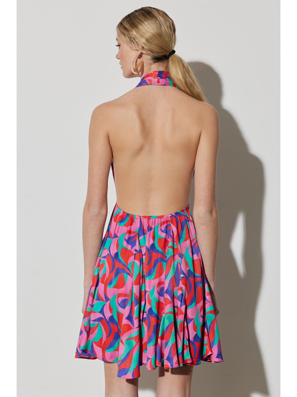 Karışık Regular Fit Normal Kesim V Yaka Kolsuz Desenli Elbise-7