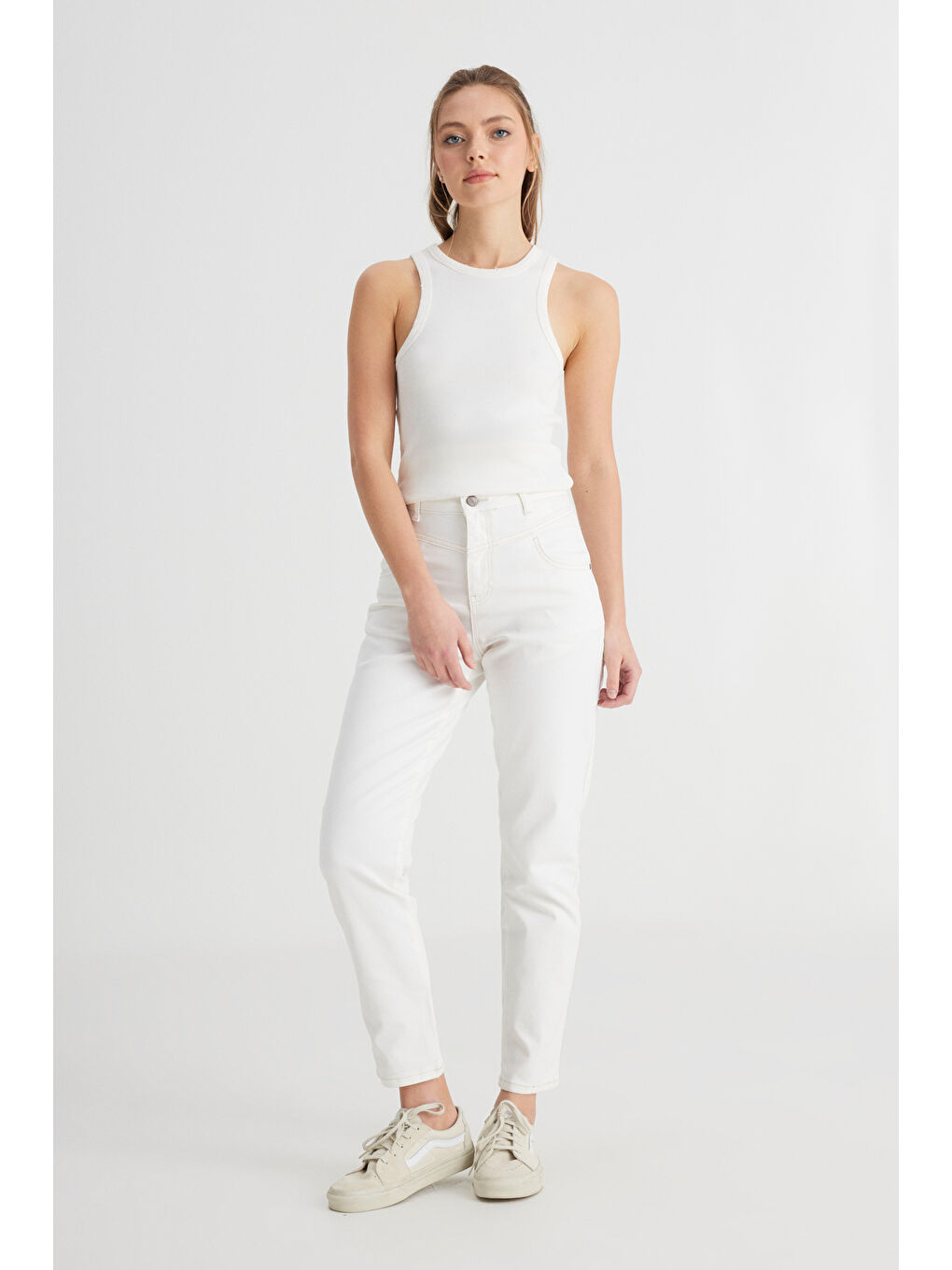 Mom Fit Yüksek Bel Dar Paça Beyaz Esnek Jean Jean Pantolon-2
