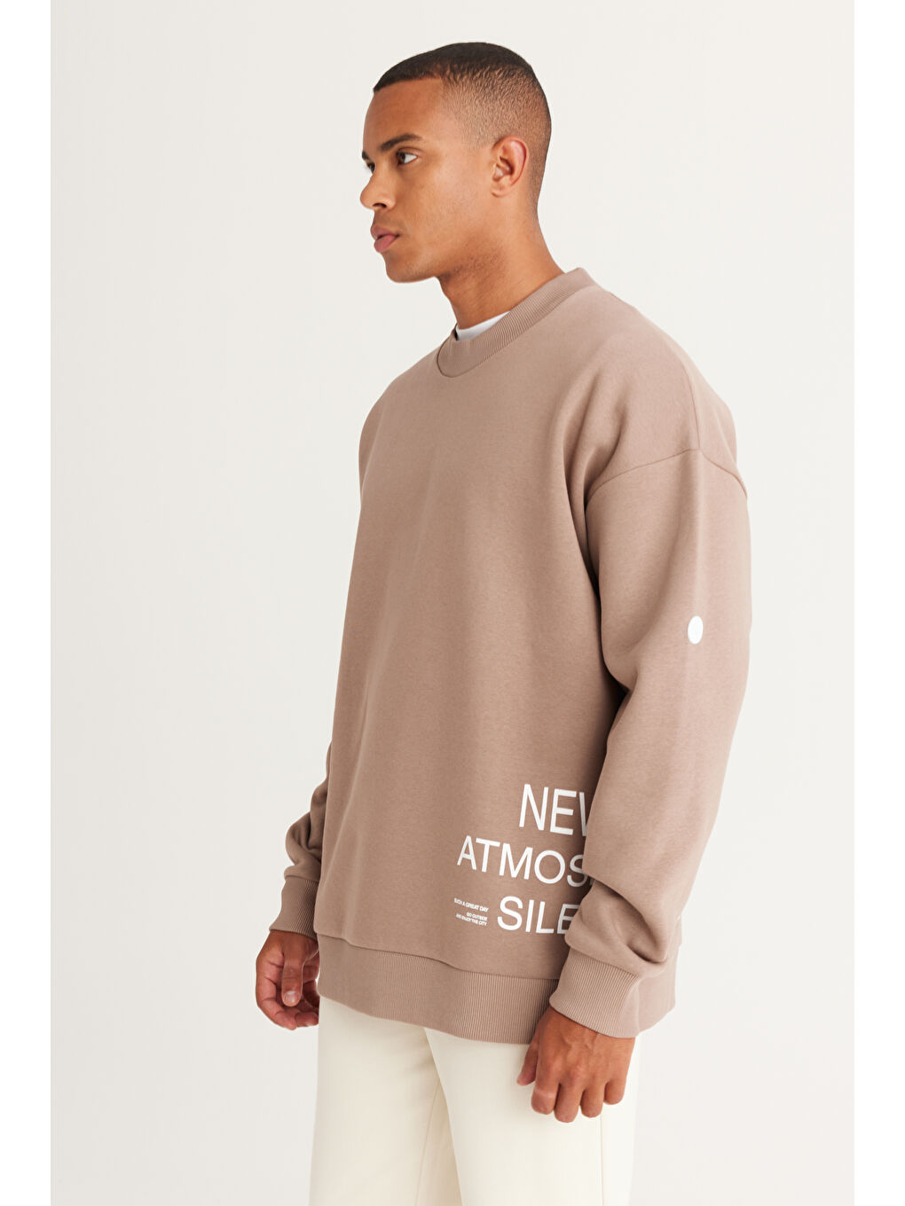 Erkek Bej Oversize Fit Bol Kesim İçi Polarlı Pamuklu Baskılı Sweatshirt-2