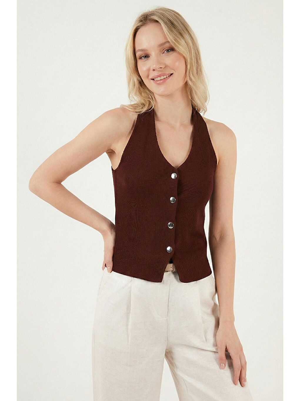 Kahverengi Fitilli Fitted Fit Halter Yaka Sırt Dekolteli Kadın Yelek 5866515-1