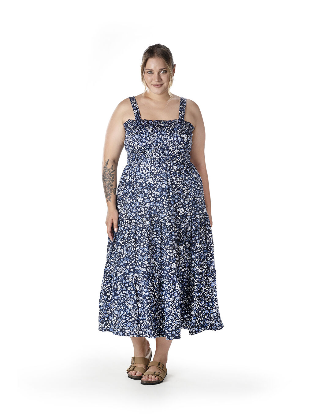 Mavi Büyük Beden Çiçek Desenli Kalın Askılı Beli Lastikli Elbise T-84-4