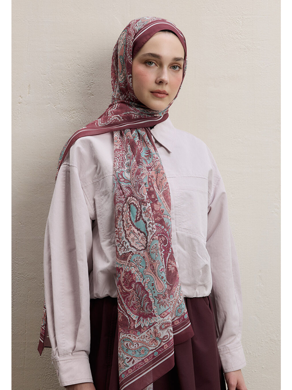 Pembe Dark Bohemy Desen İpek Krep Şal Gülkurusu