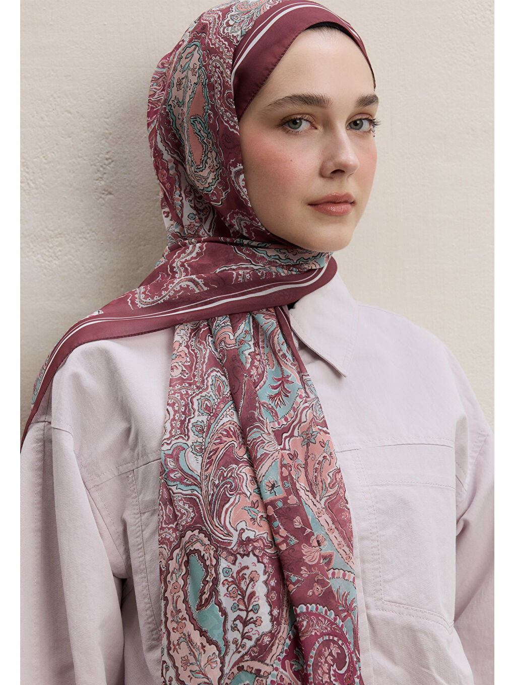 Pembe Dark Bohemy Desen İpek Krep Şal Gülkurusu-2