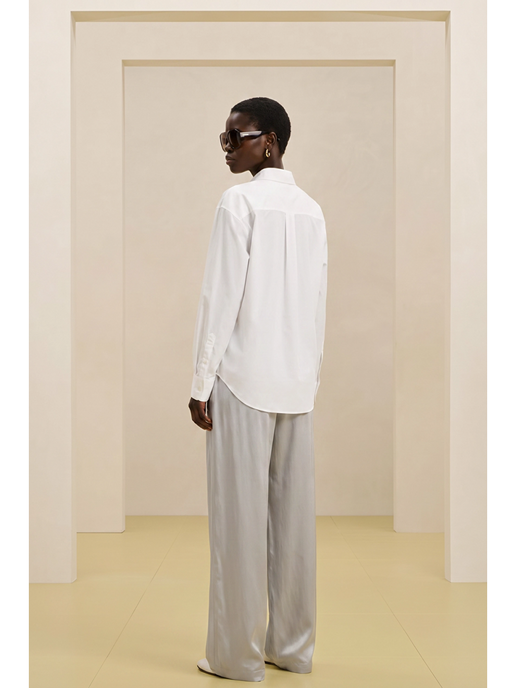 ALESTA | Yüksek Bel Dökümlü Pantolon Açık Gri-1