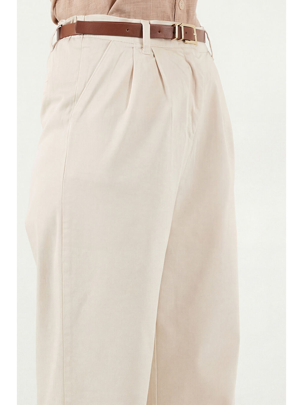Bej Pamuklu Wide Leg Yüksek Bel Geniş Paça Kemerli Kadın Pantolon 668YP5429-4