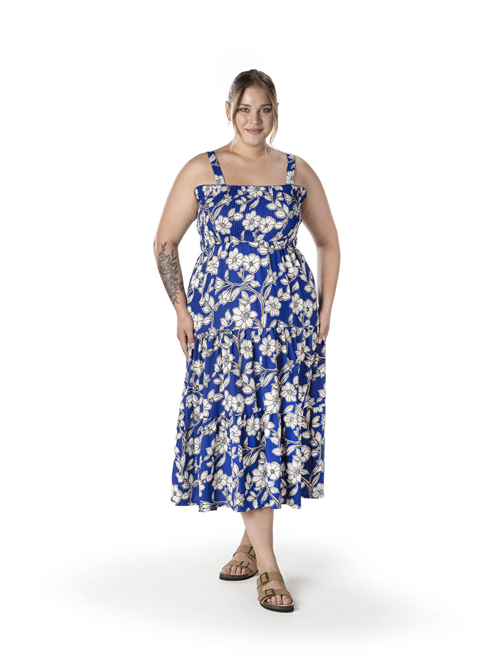 Mavi Büyük Beden Çiçek Desenli Kalın Askılı Beli Lastikli Elbise T-80-3