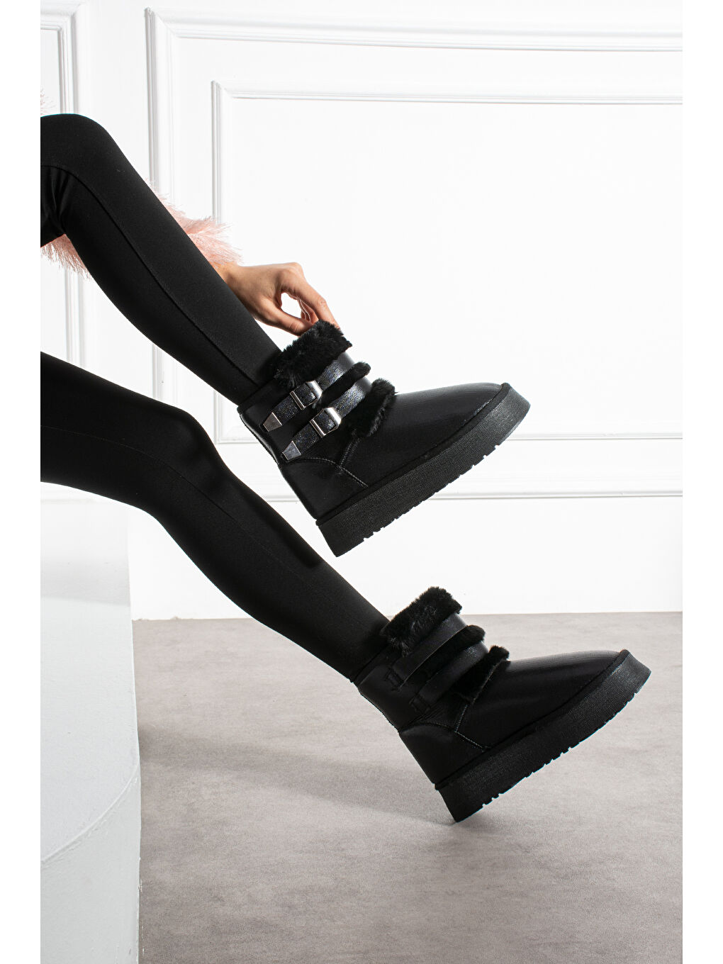 Siyah Kadın Günlük Bot-1