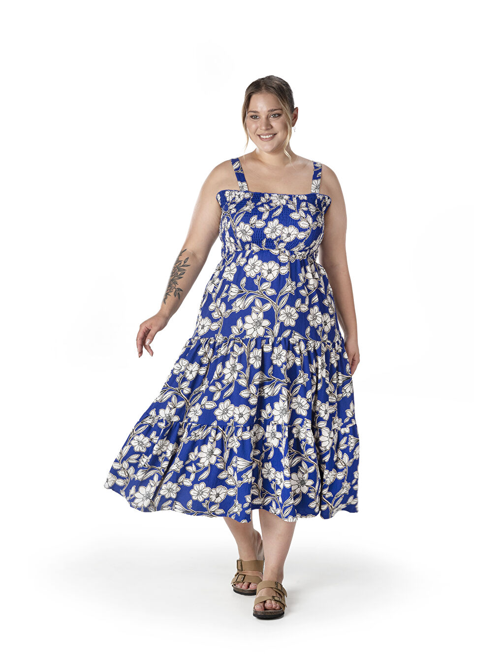 Mavi Büyük Beden Çiçek Desenli Kalın Askılı Beli Lastikli Elbise T-80-4