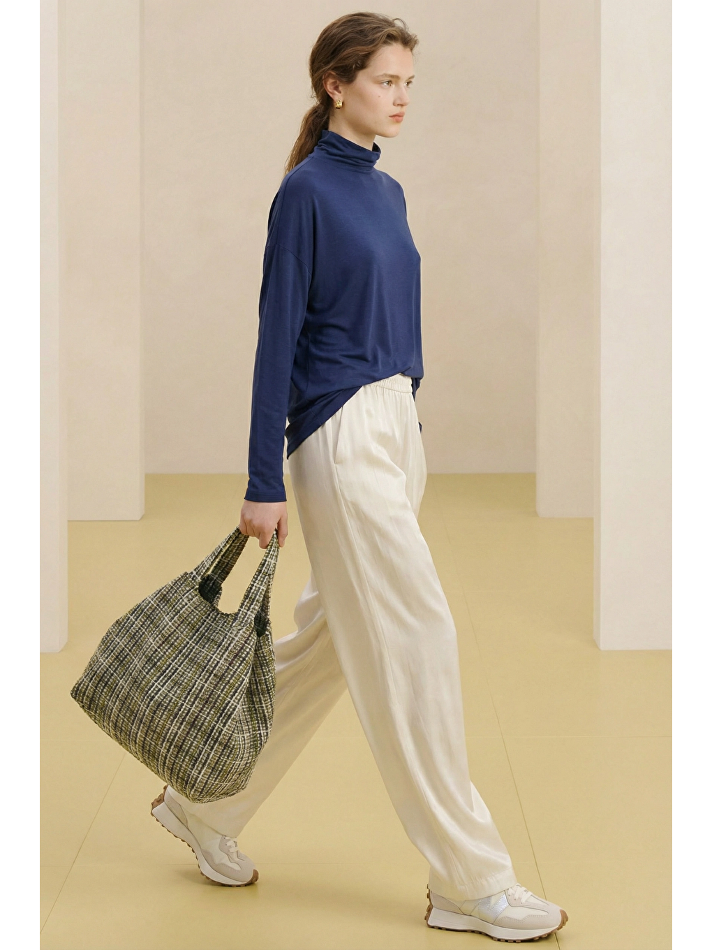 Bej ALESTA | Yüksek Bel Dökümlü Pantolon Fil Dişi-1