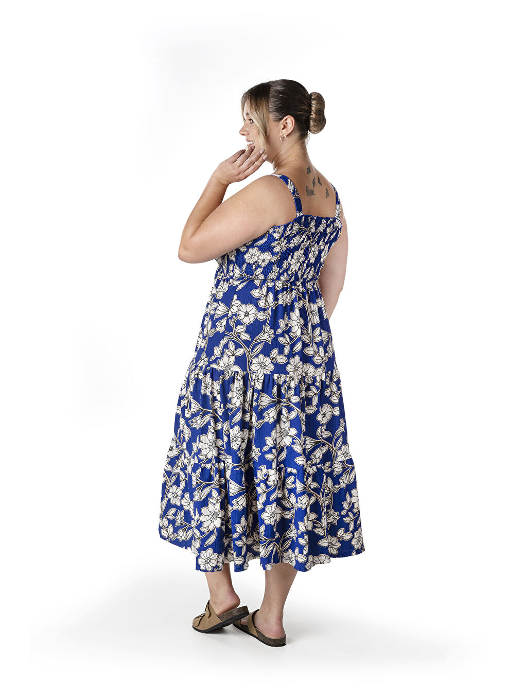 Mavi Büyük Beden Çiçek Desenli Kalın Askılı Beli Lastikli Elbise T-80-5