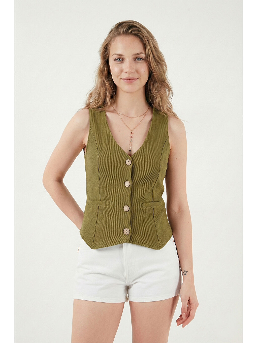 Yeşil Fittili Regular Fit V Yaka Düğmeli Kadın Yelek 5866559-1