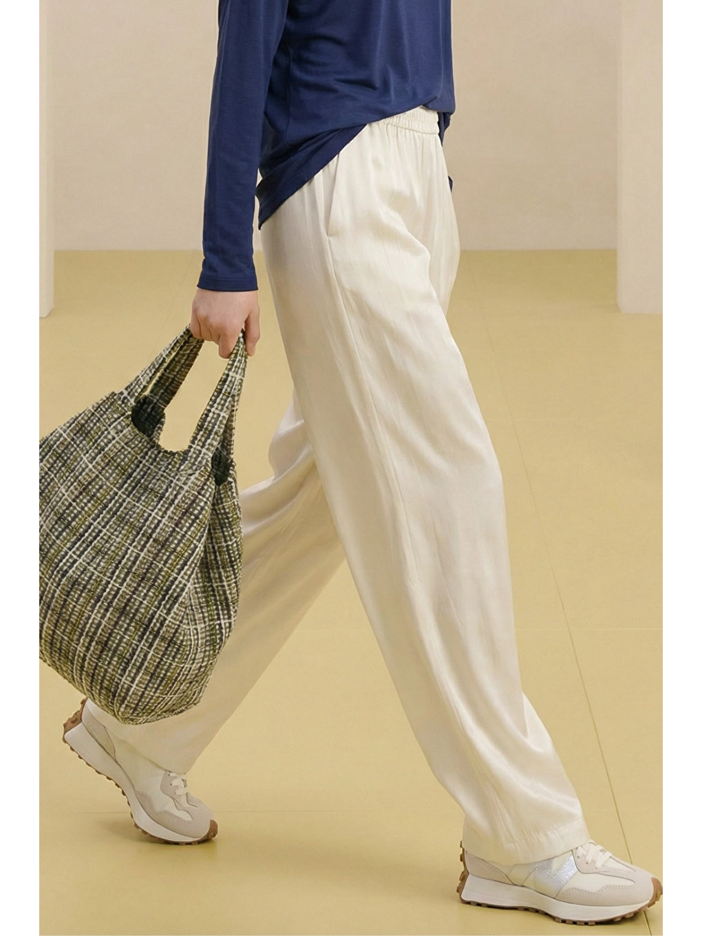 Bej ALESTA | Yüksek Bel Dökümlü Pantolon Fil Dişi-4