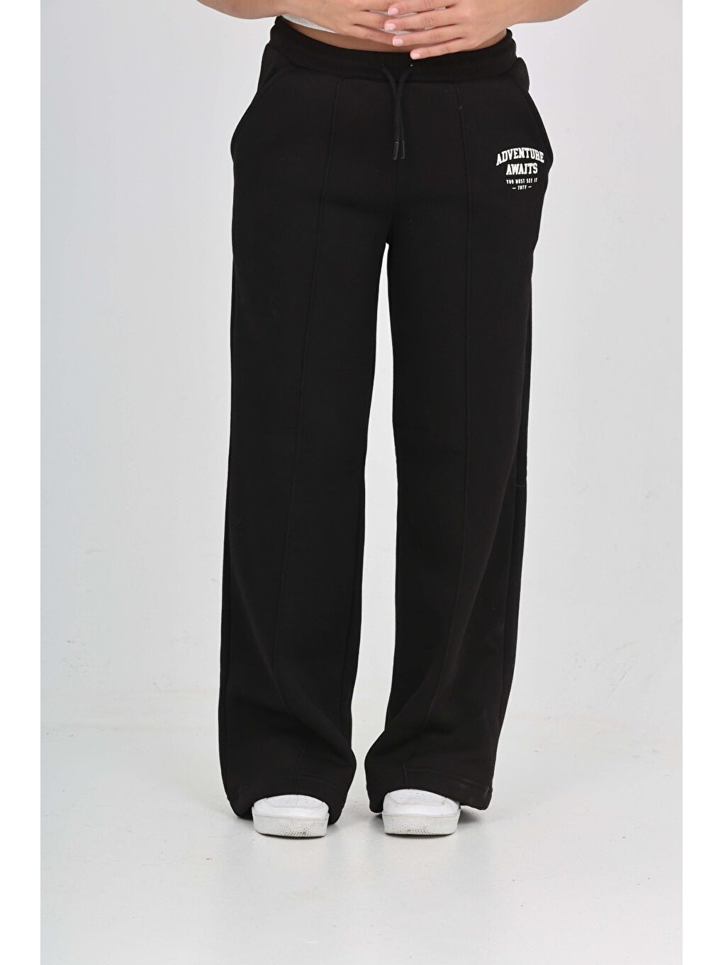 Siyah Kız Çocuk Bol Paça Baskılı Eşofman Alt-2