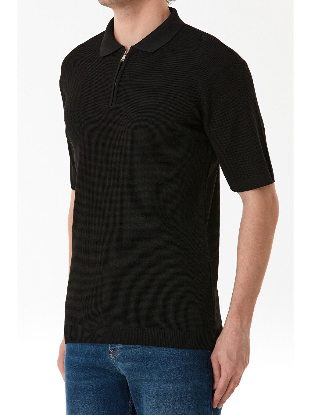 Siyah Waffle Kumaş Polo Yaka Yarım Fermuarlı Triko Tişört-4