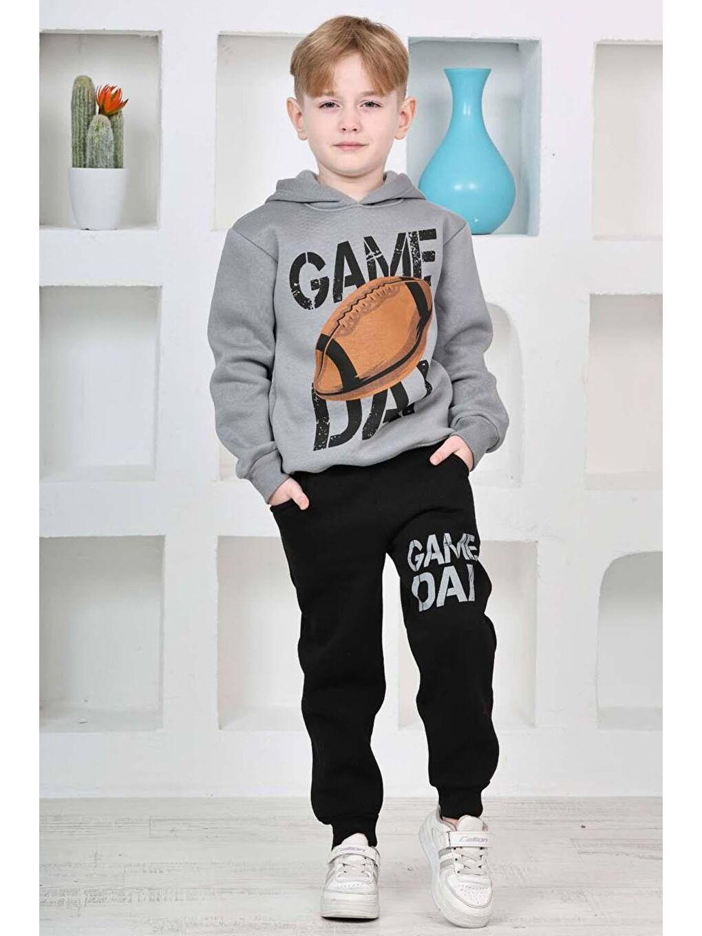 Riccotarz Erkek Çocuk Üzerinde Top ve Game Day Yazı Baskılı Sweatshirt 3 İplik Gri Eşofman Takım