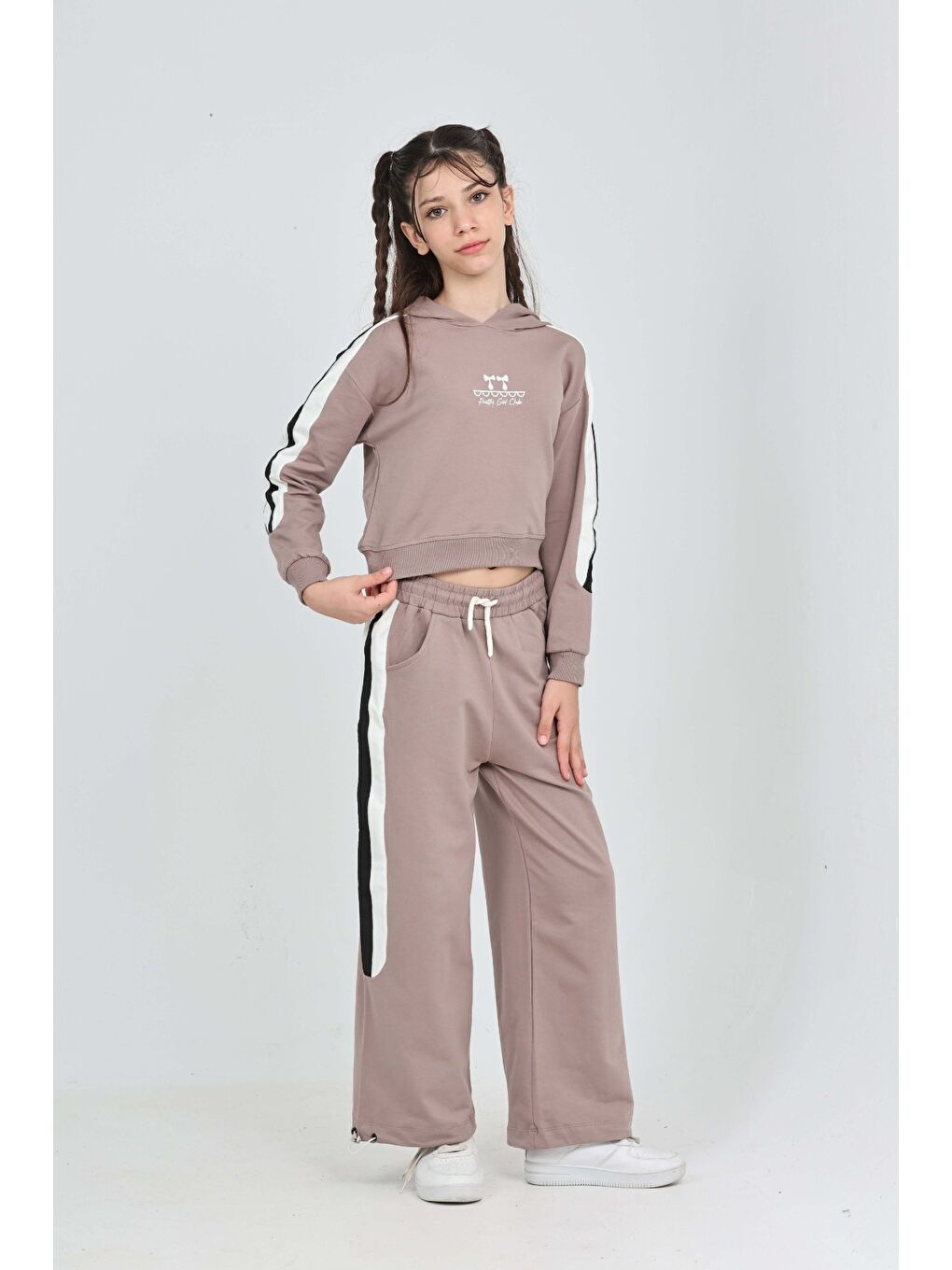 Kahverengi Kız Çocuk Fiyonk Nakışlı Eşofman Takım-1