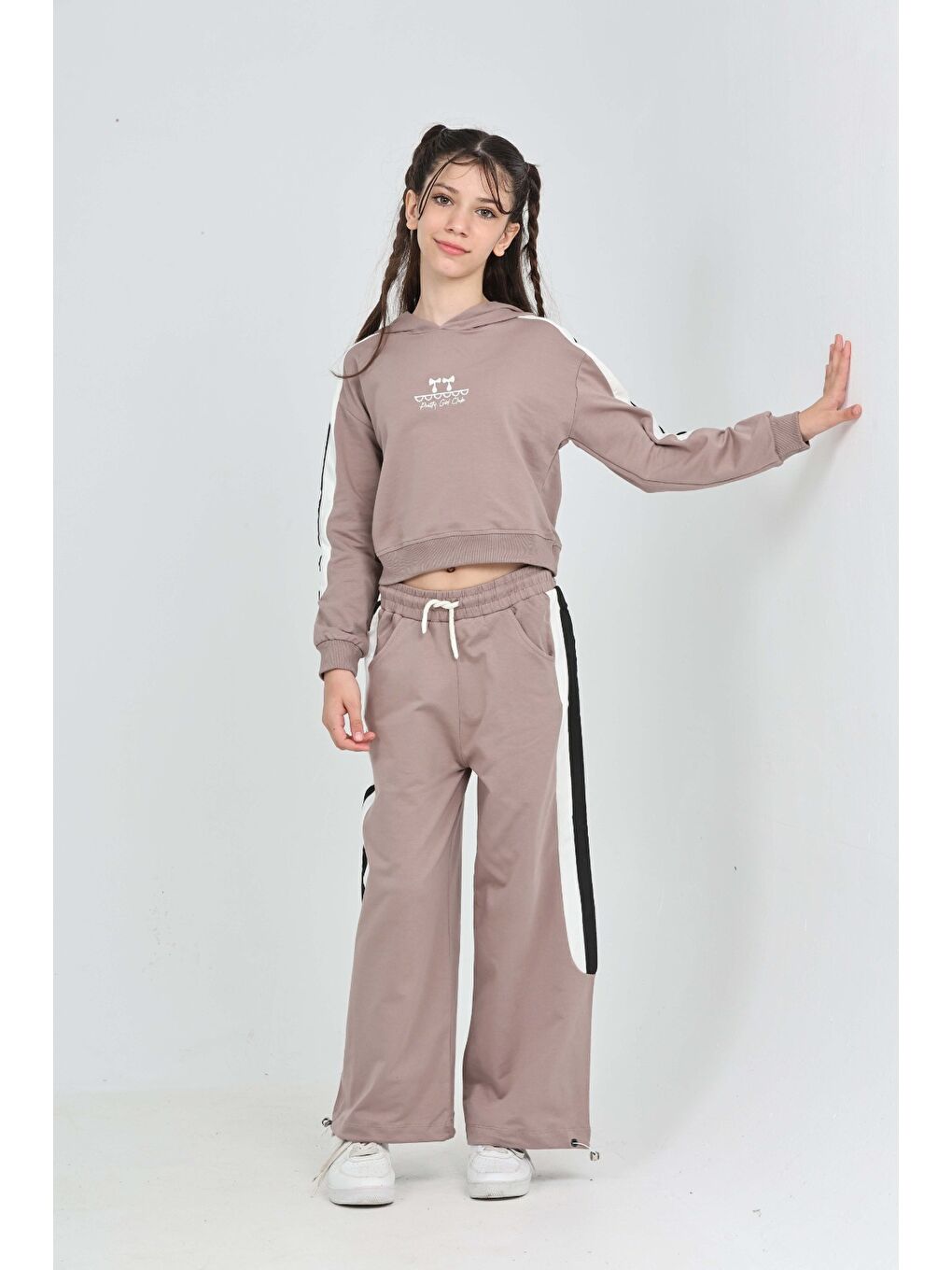 Kahverengi Kız Çocuk Fiyonk Nakışlı Eşofman Takım-2