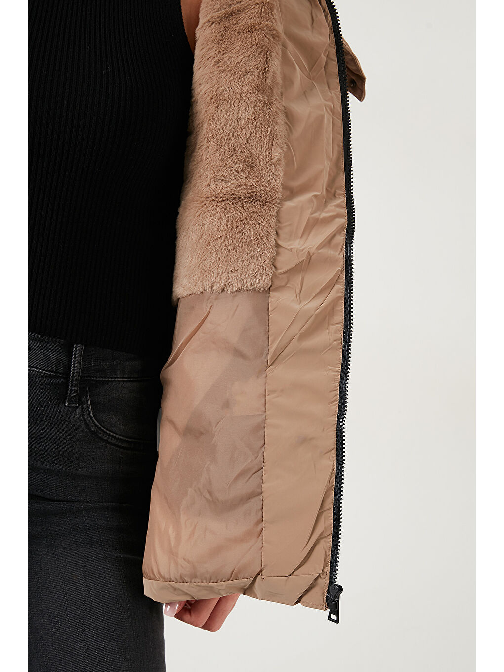 Bej Kapitoneli Slim Fit Çıkarılabilir Kapüşonlu Mont 497MARA-4