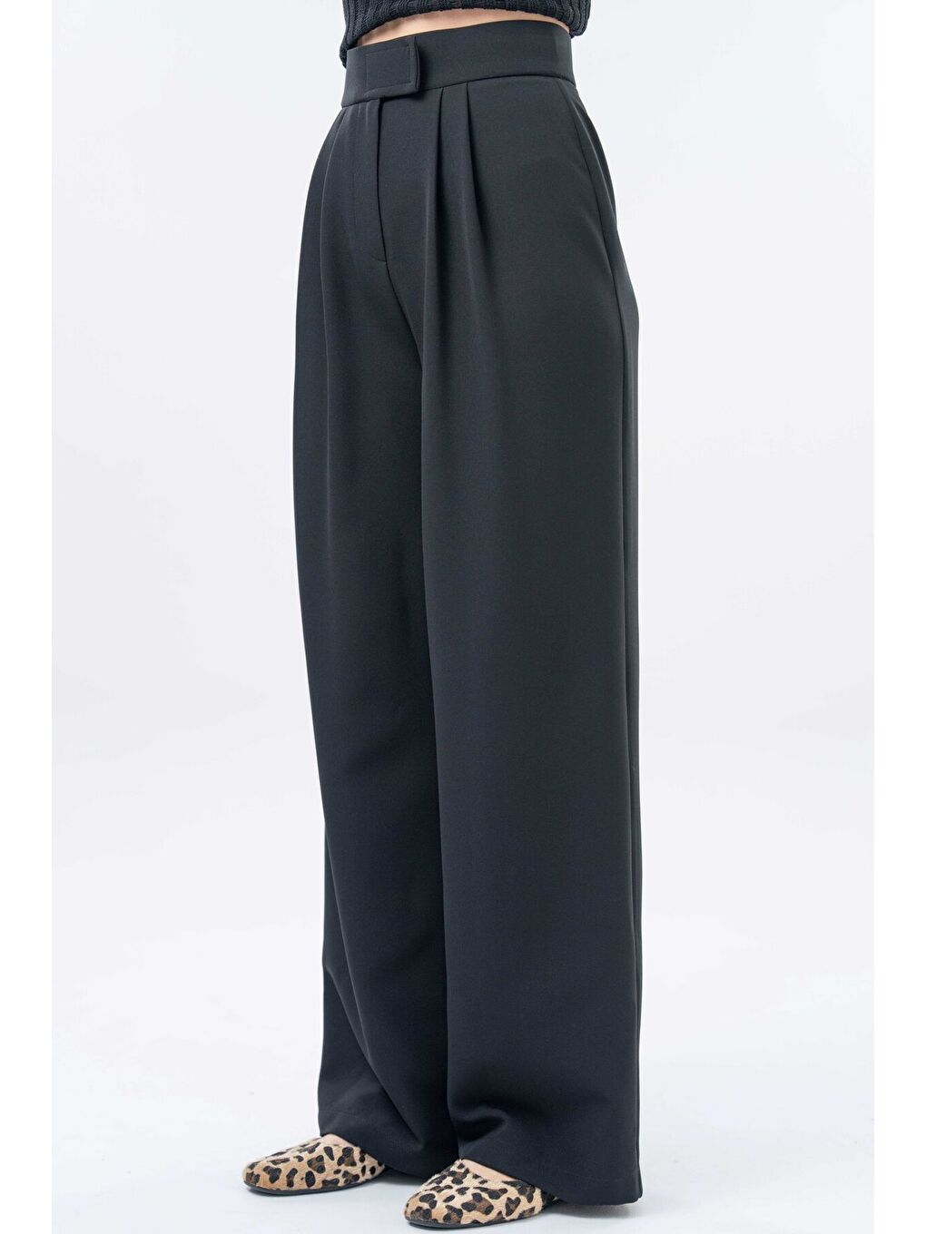 Siyah Yüksek Bel Cırtlı Kapama Çift Pile Dokuma Palazzo Pantolon-1