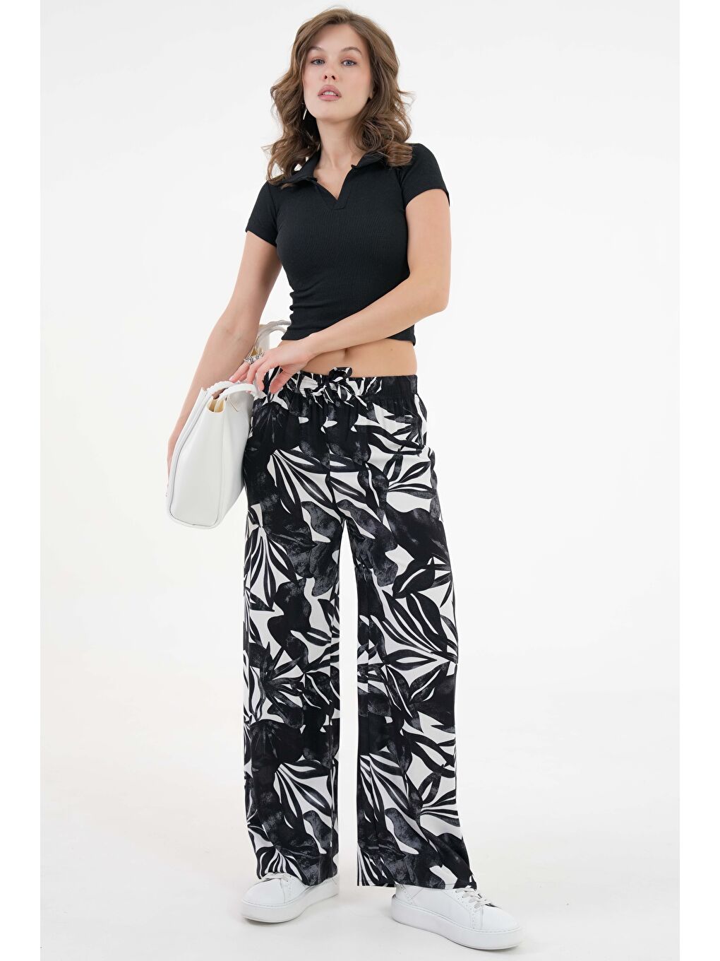 Beyaz Desenli Kadın Desenli Beli Lastikli Bağlamalı Bol Paça Dokuma Pantolon - Viskon-1