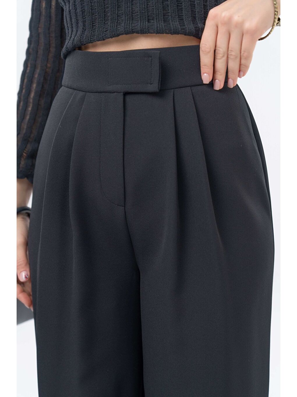 Siyah Yüksek Bel Cırtlı Kapama Çift Pile Dokuma Palazzo Pantolon-2