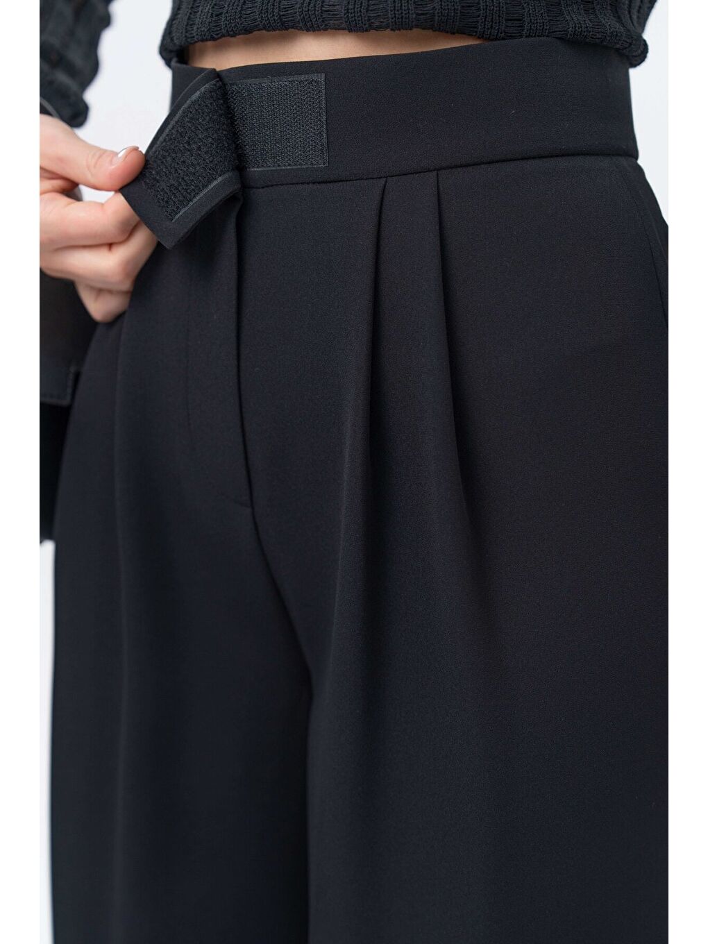 Siyah Yüksek Bel Cırtlı Kapama Çift Pile Dokuma Palazzo Pantolon-3