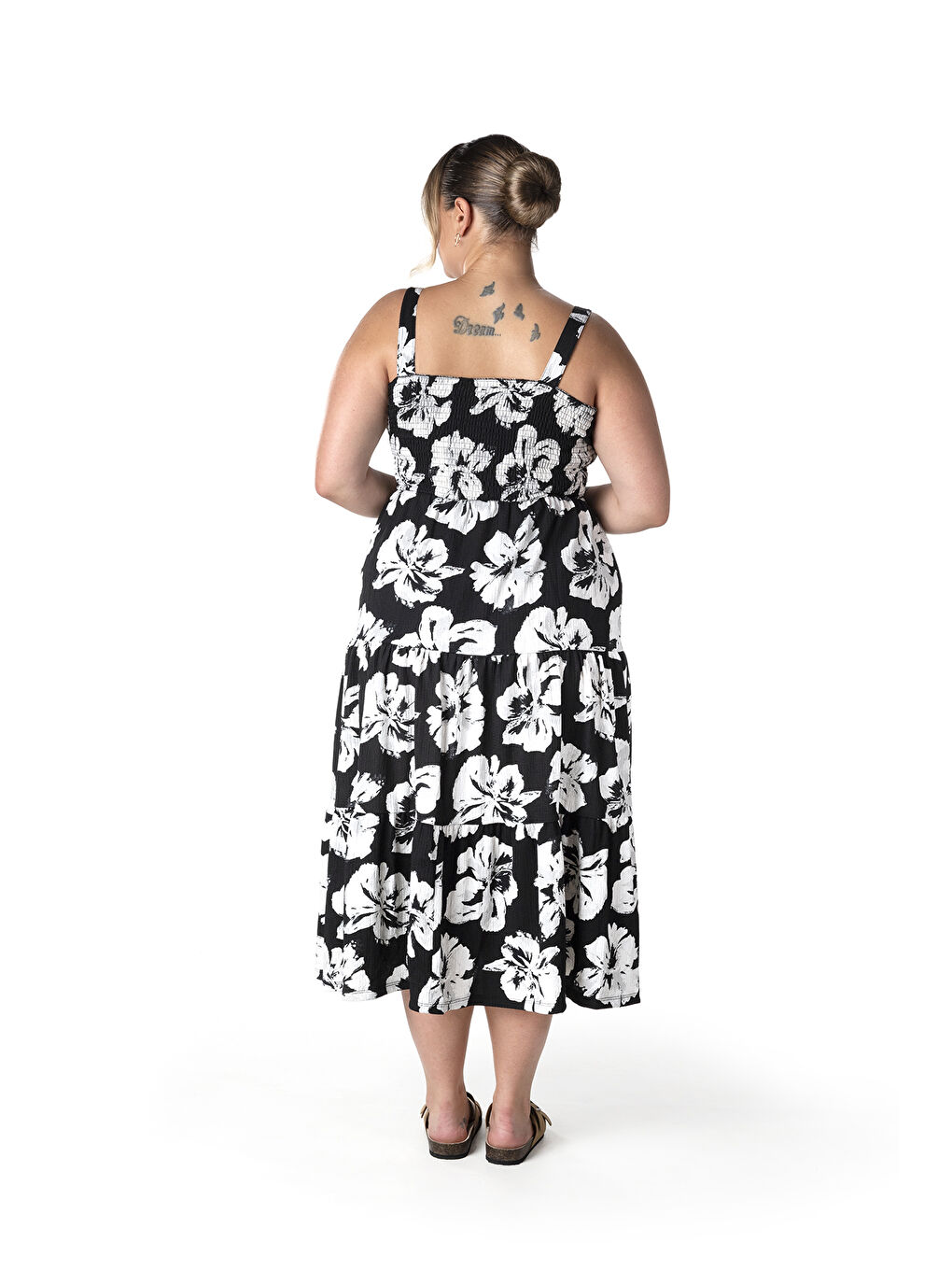 Siyah Büyük Beden Çiçek Desenli Kalın Askılı Beli Lastikli Elbise T-79-6