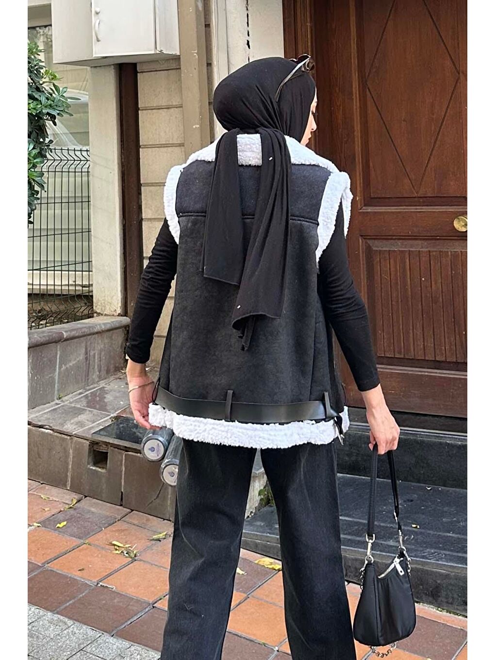 Kürk Detaylı Süet Yelek Beyaz-3