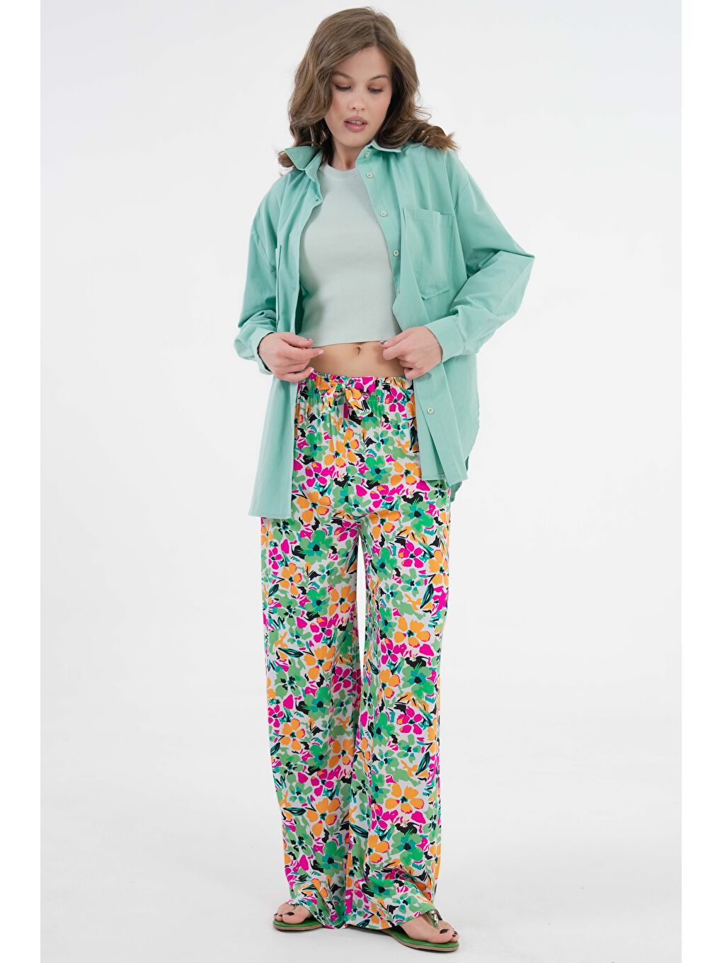 Karışık Çok Renkli Kadın Desenli Beli Lastikli Bağlamalı Bol Paça Dokuma Pantolon - Viskon-3