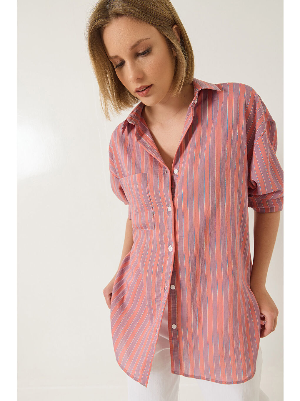Pembe Kadın Tek Cep Detaylı Çizgili Oversize Gömlek