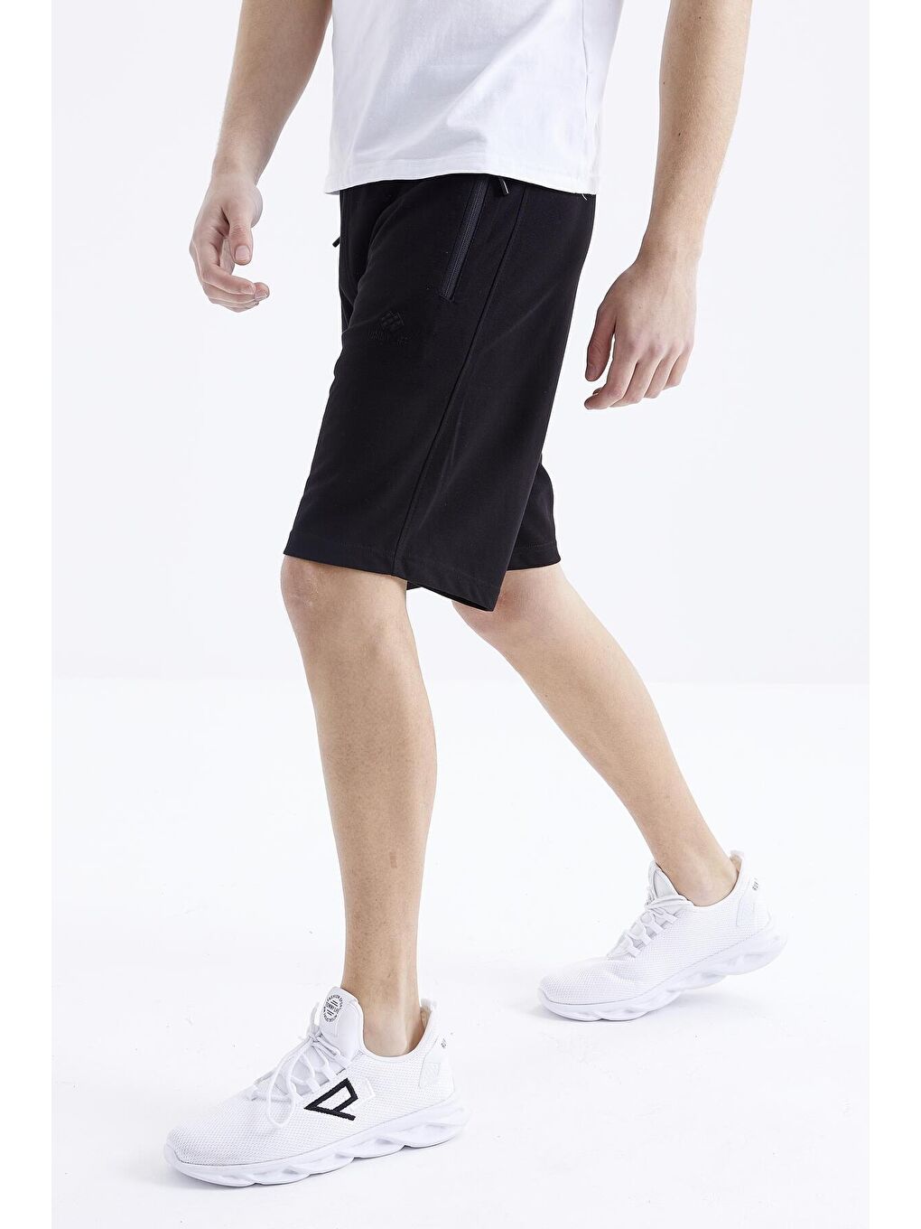 Siyah Fermuar Cepli Bağcıklı Standart Kalıp Erkek Şort  - 81210-1