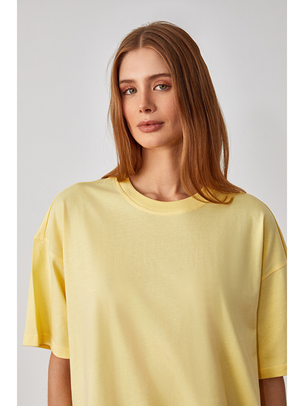 Sarı LAGERTHA Kadın %100 organik Pamuklu Kalın Dokulu Oversize Fit Yuvarlak Yakalı SARI T-Shirt-3