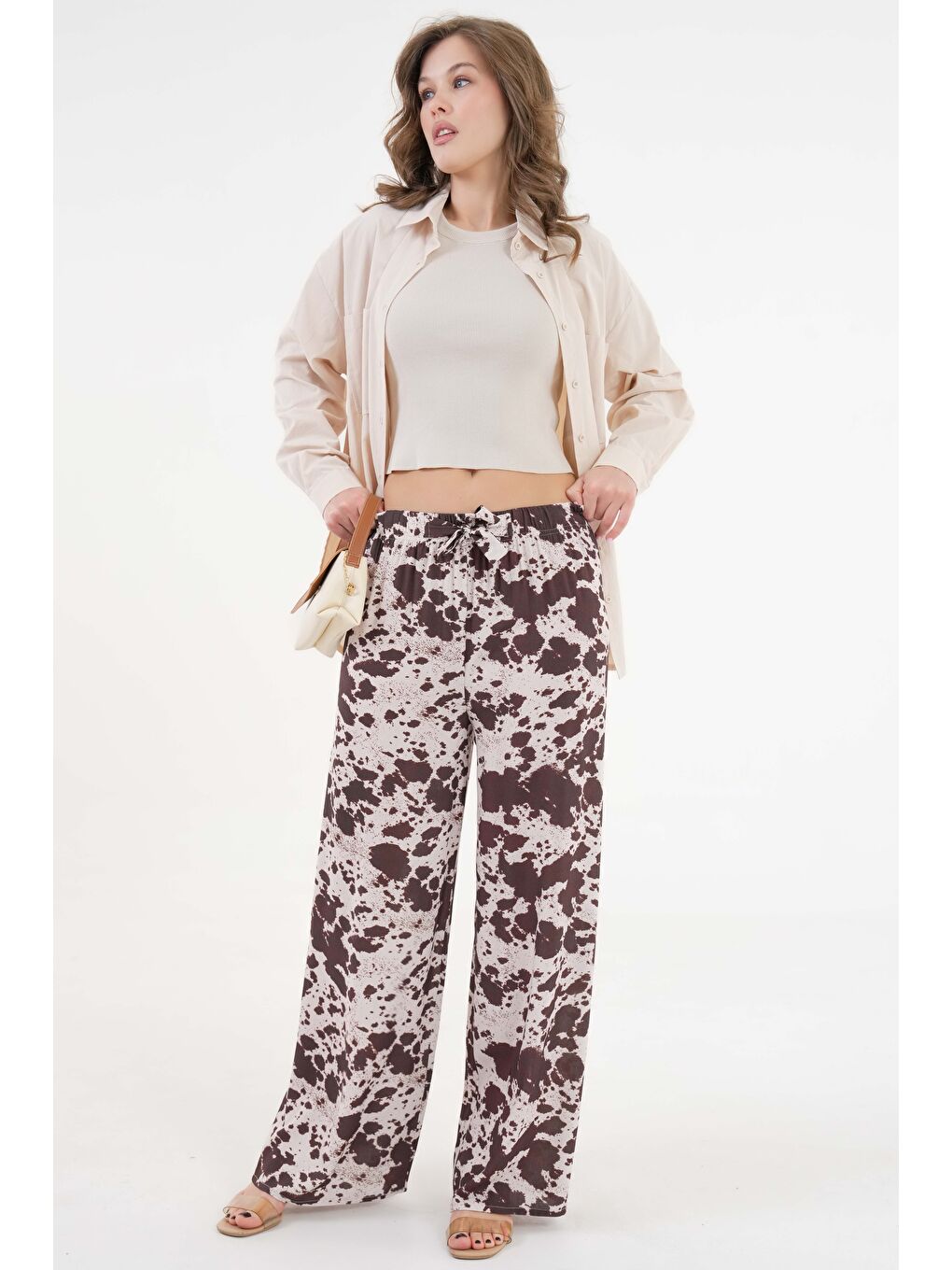 Kahverengi Kadın Desenli Beli Lastikli Bağlamalı Bol Paça Dokuma Pantolon - Viskon-3