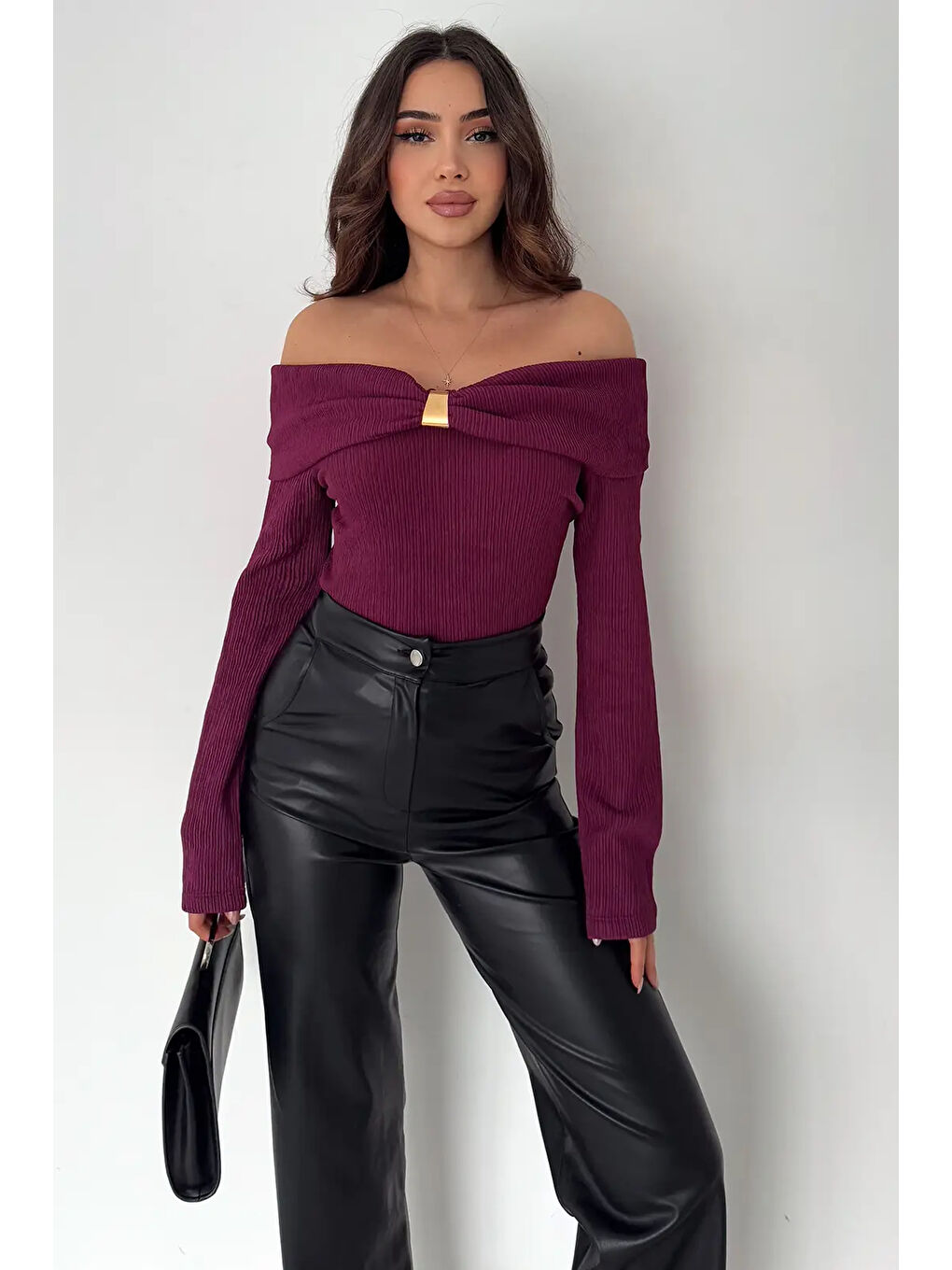Bordo Kadın Omuz Açık Toka Detaylı Bluz-2