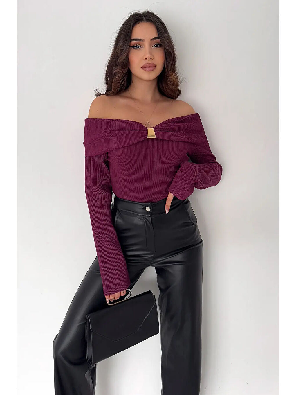 Bordo Kadın Omuz Açık Toka Detaylı Bluz-3