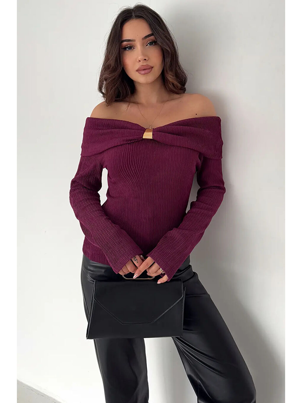 Bordo Kadın Omuz Açık Toka Detaylı Bluz-4