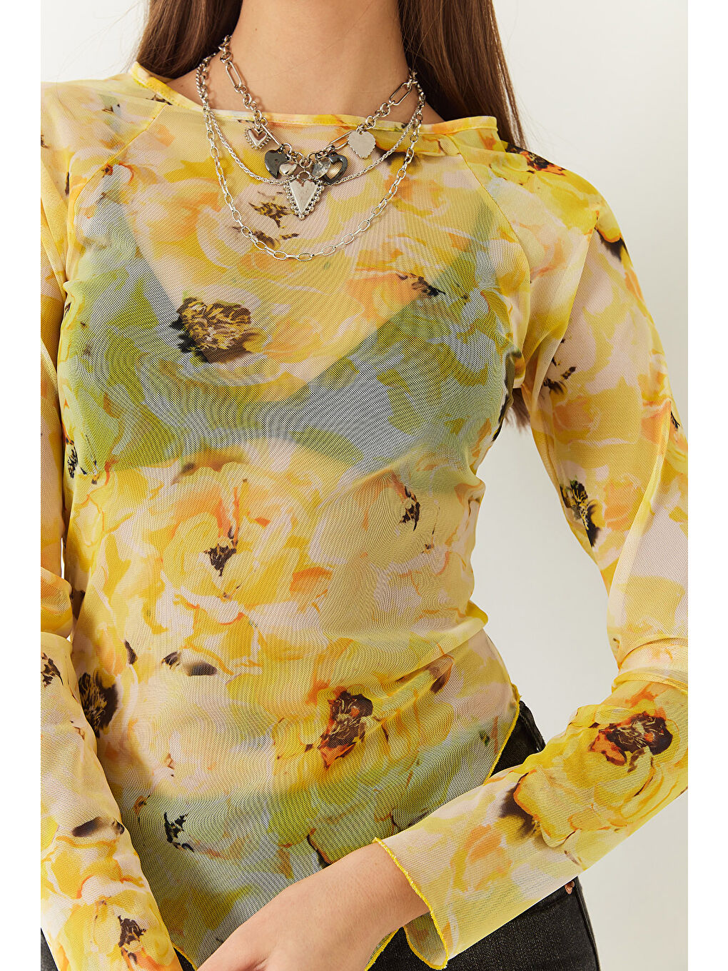 Sarı Kadın Bisiklet Yaka Dijital Baskılı Asimetrik Kesim Tül Bluz-4