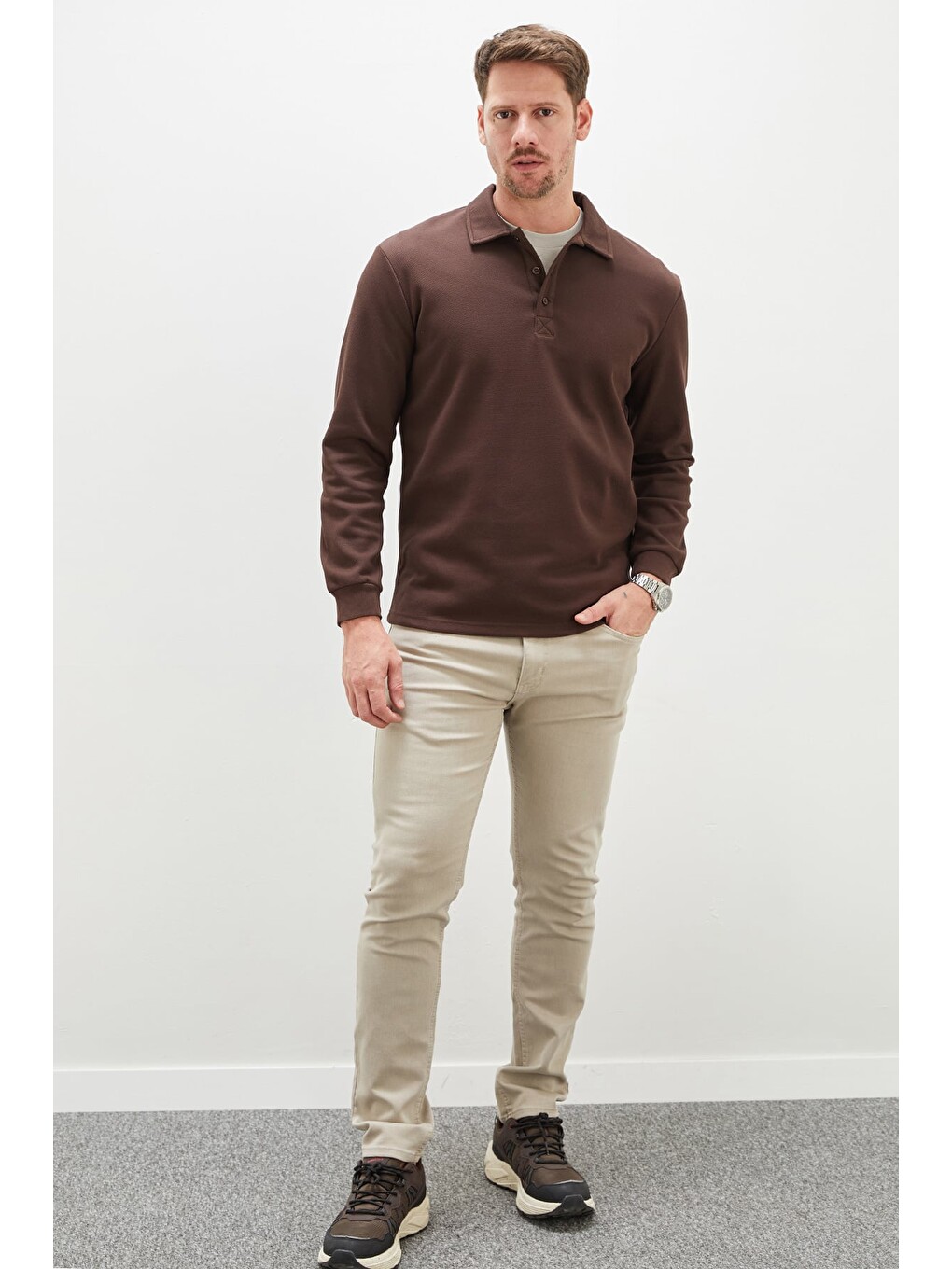 Kahverengi Yarım Düğmeli Polo Yaka Pike Sweatshirt-2