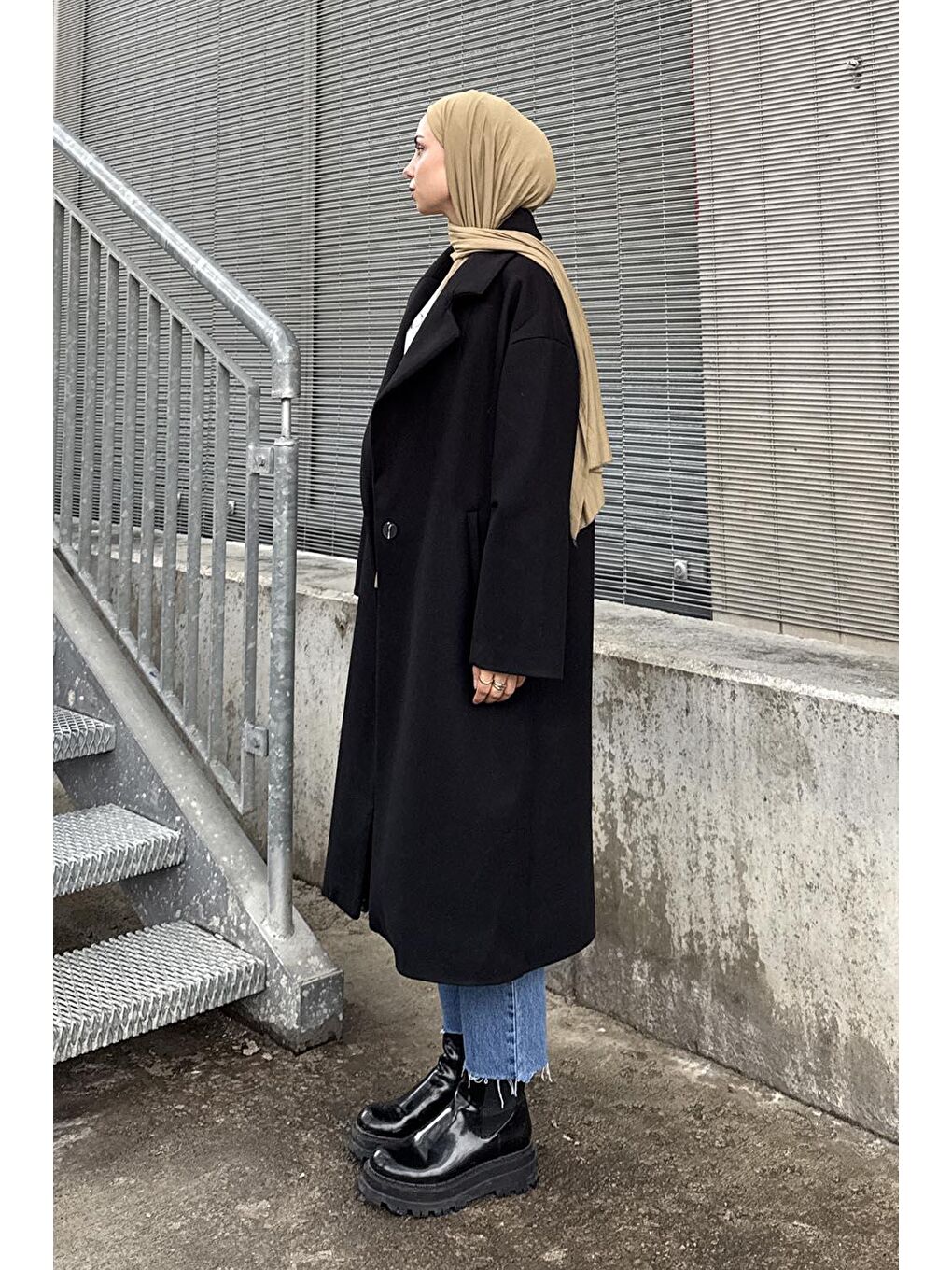 Tek Düğmeli Kaşe Kaban Siyah-1