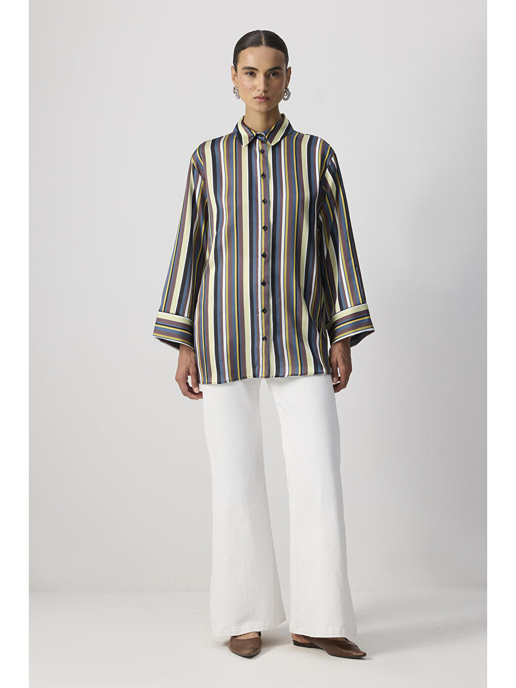 Yeşil Çizgi Desenli Saten Gömlek