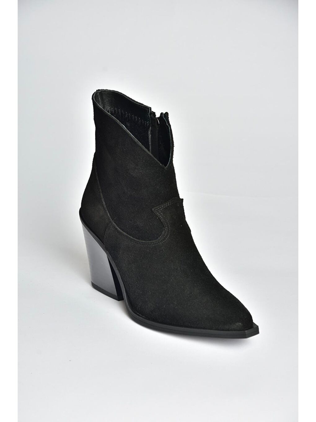 Siyah Kadın Bot V654081902-1
