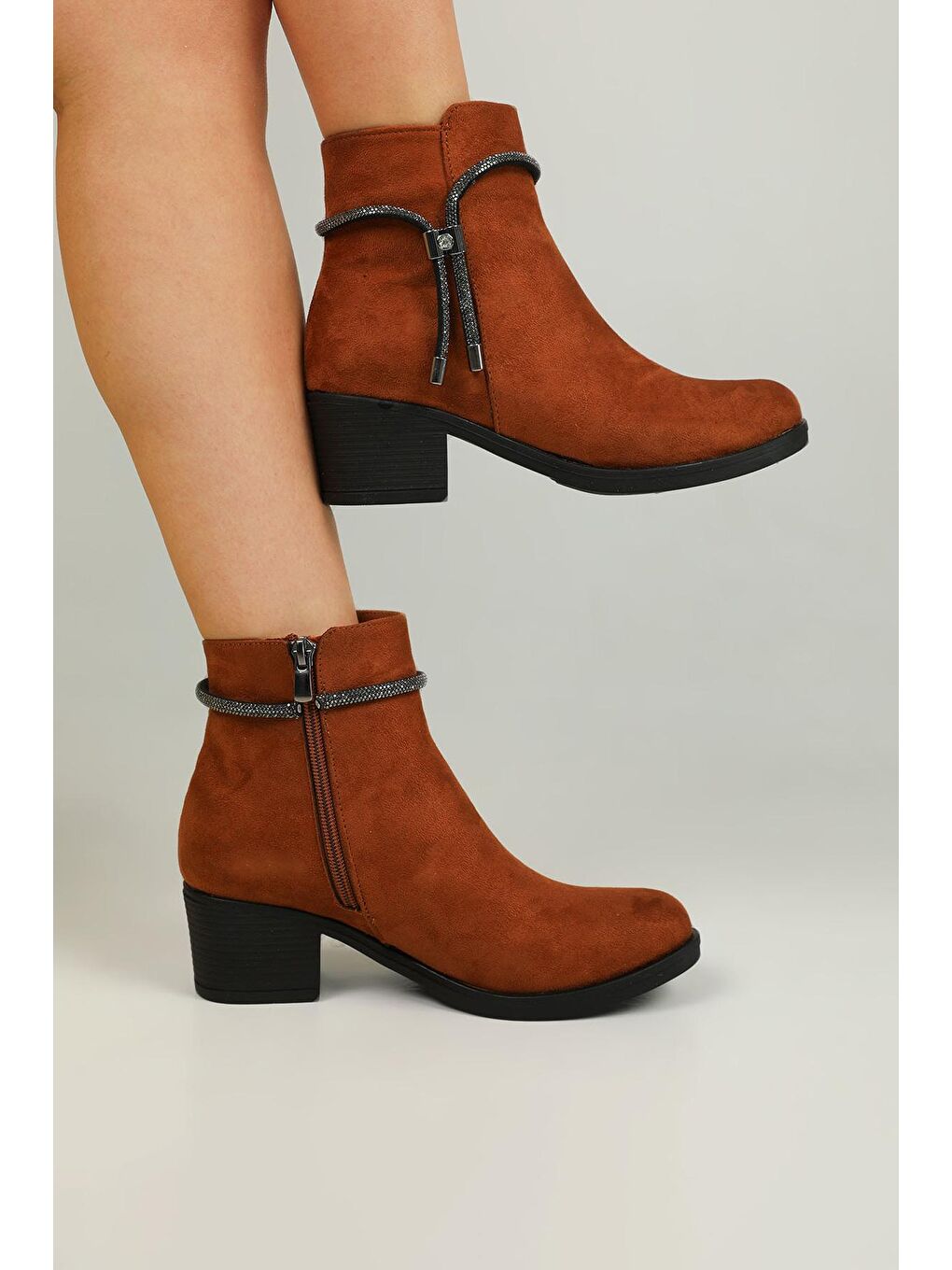 Kahverengi Kadın Fermuarlı Taş Detaylı Topuklu Bot-1