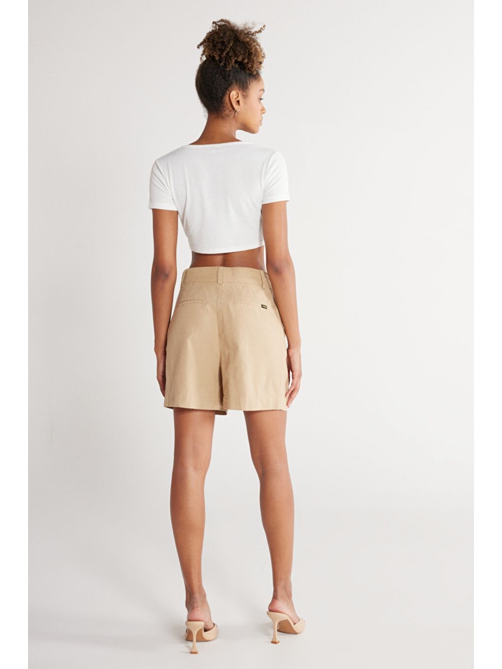 Regular Fit Normal Kesim %100 Pamuk Normal Bel Bej Şort-6