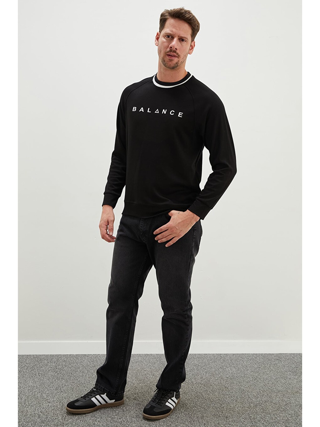 Siyah Balance Baskılı Garnili Modal Sweatshirt-2