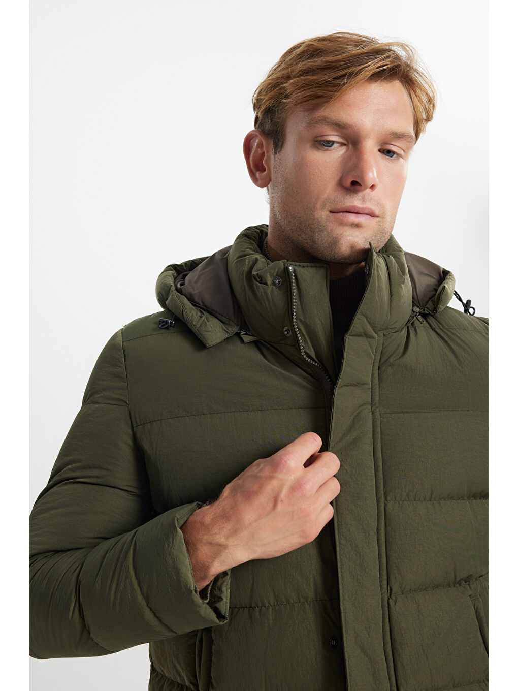 Erkek Haki Standart Fit Normal Kesim Çıkma Kapüşon Yaka Yan Cepli Mont-4