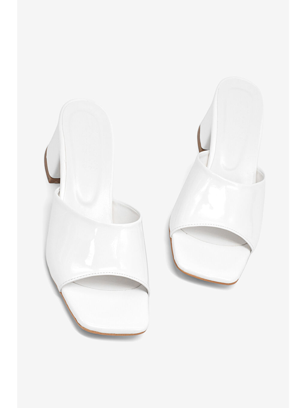 Kadın Beyaz Rahat Kalıp Topuklu Terlik-3