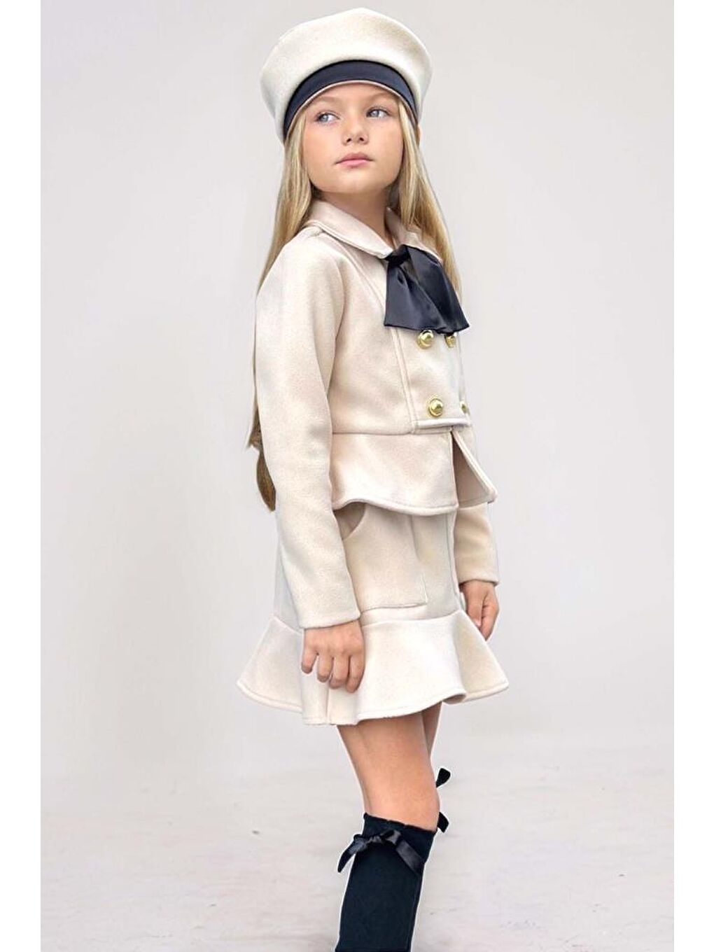 Ekru Kız Çocuk Asimetrik Kesim ve Düğme Detaylı Ceket Eteği Fırfır Detaylı Krem Kaşe Etekli Takım